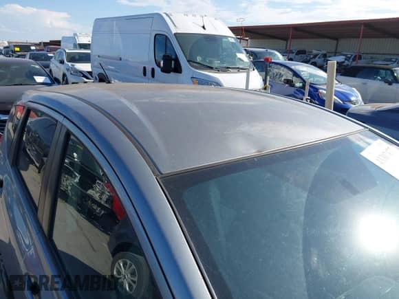 2015 Nissan Note SV z VIN 3N1CE2CP8FL411194, wystawiony jako IAAI lot #43307477 z przebiegiem 163 168 mil mil oraz . Historia ofert i sprzedaży dostępna na DreamBid. Obrazek 13.