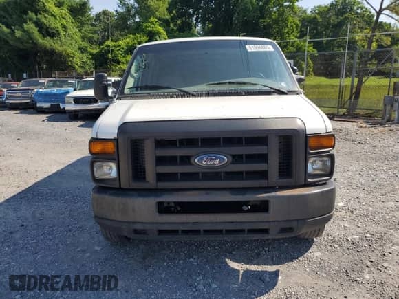 2008 Ford Econoline Cargo Commercial with VIN 1FTNE24W18DB54934, listed as a Copart auction lot 61996885 with 181,909 mi miles and Salvage title. Bid and sale history available at DreamBid. Image 5.