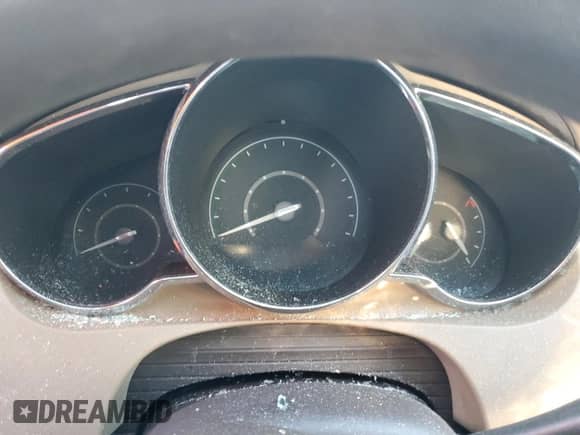 2012 Chevrolet Malibu 1LS z VIN 1G1ZB5E05CF229095, wystawiony jako Copart lot #85526685 z przebiegiem Nie podano mil oraz Czysty tytuł • Clean title. Historia ofert i sprzedaży dostępna na DreamBid. Obrazek 9.