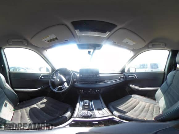 2024 Mitsubishi Outlander SE z VIN JA4J3VA81RZ012612, wystawiony jako IAAI lot #42987561 z przebiegiem 35 220 mil mil oraz . Historia ofert i sprzedaży dostępna na DreamBid. Obrazek 18.