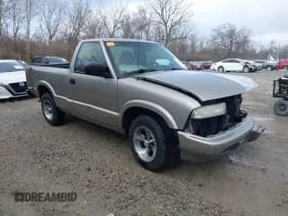 2001 Chevrolet S-10 with VIN 1GCCS14561K126436, listed as a IAAI auction lot 41689064 with 159,787 mi miles and . Bid and sale history available at DreamBid. Image 1.