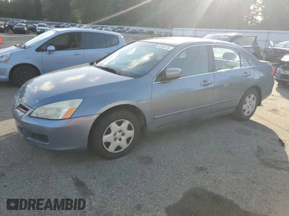 2007 Honda Accord LX z VIN 1HGCM56427A009989, wystawiony jako Copart lot #82493715 z przebiegiem 179 362 mil mil oraz Szkoda całkowita • Salvage title. Historia ofert i sprzedaży dostępna na DreamBid. Obrazek 1.