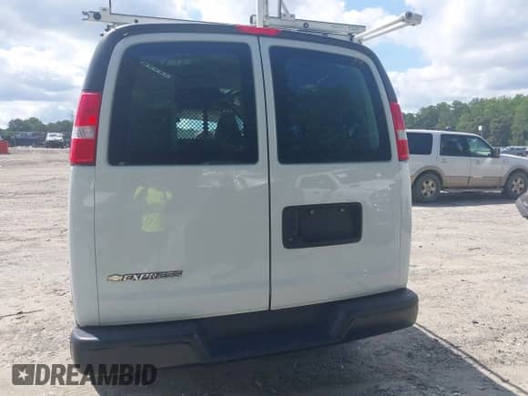 2022 Chevrolet Express Cargo with VIN 1GCWGAFP0N1199911, listed as a IAAI auction lot 42948730 with 35,788 mi miles and . Bid and sale history available at DreamBid. Image 16.