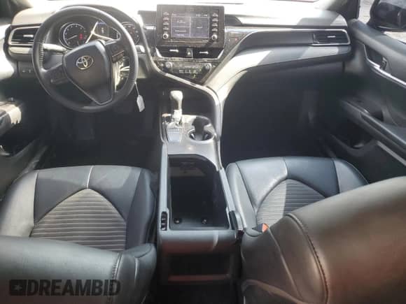 2023 Toyota Camry SE z VIN 4T1G11AK7PU120197, wystawiony jako Copart lot #69823055 z przebiegiem 55 573 mil mil oraz Szkoda całkowita • Salvage title. Historia ofert i sprzedaży dostępna na DreamBid. Obrazek 8.