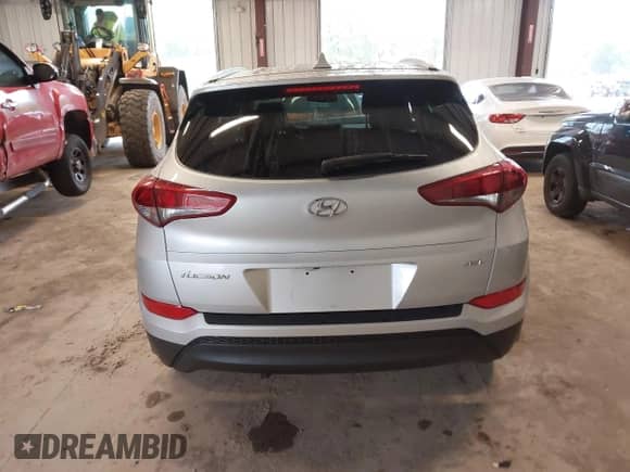 2018 Hyundai Tucson SEL с VIN KM8J3CA41JU822830, выставлен на аукционе IAAI как лот 43012237 с пробегом 77 060 миль миль и . История ставок и продаж доступна на DreamBid. Изображение 17.