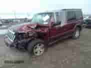 2007 Jeep Commander Sport z VIN 1J8HG48N17C550251, wystawiony jako IAAI lot #42506732 z przebiegiem 143 329 mil mil oraz . Historia ofert i sprzedaży dostępna na DreamBid. Obrazek 2.