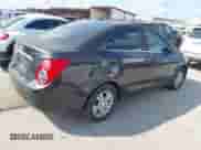 2014 Chevrolet Sonic LT с VIN 1G1JC5SH4E4233917, выставлен на аукционе IAAI как лот 42918970 с пробегом 110 733 миль миль и . История ставок и продаж доступна на DreamBid. Изображение 4.