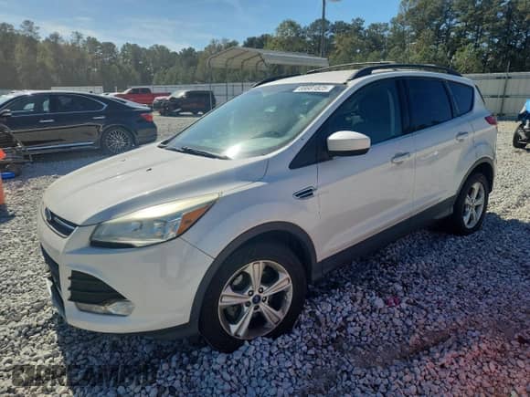 2014 Ford Escape SE с VIN 1FMCU0GX9EUA50671, выставлен на аукционе Copart как лот 89681825 с пробегом 107 150 миль миль и Списание • Salvage title. История ставок и продаж доступна на DreamBid. Изображение 1.