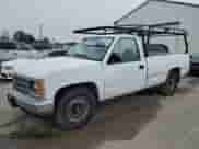 1992 Chevrolet Silverado 2500 z VIN 1GCFC24KXNE132265, wystawiony jako Copart lot #84318124 z przebiegiem 183 036 mil mil oraz Czysty tytuł • Clean title. Historia ofert i sprzedaży dostępna na DreamBid. Obrazek 1.