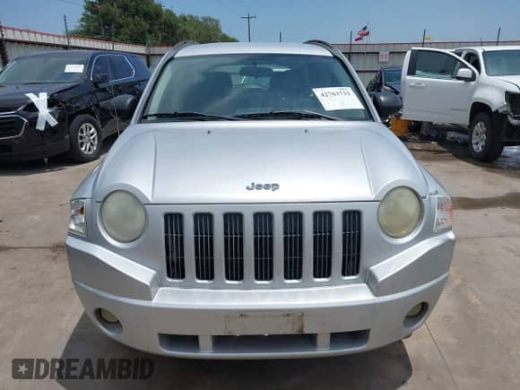 2008 Jeep Compass Sport с VIN 1J8FT47088D714888, выставлен на аукционе IAAI как лот 42763731 с пробегом 70 206 миль миль и . История ставок и продаж доступна на DreamBid. Изображение 12.