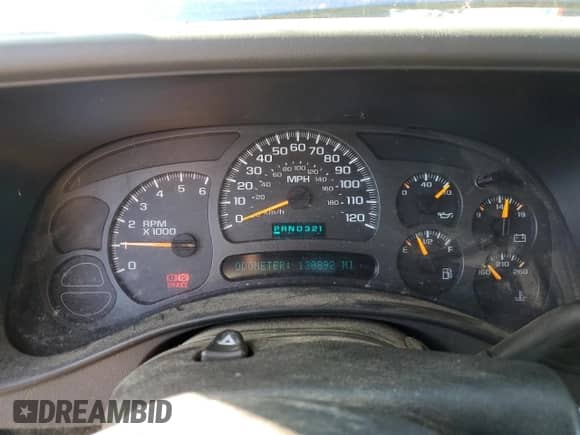 2004 Chevrolet Silverado 1500 Work Truck z VIN 1GCEK14V64Z174913, wystawiony jako Copart lot #48221505 z przebiegiem 130 892 mil mil oraz Czysty tytuł • Clean title. Historia ofert i sprzedaży dostępna na DreamBid. Obrazek 9.