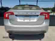 2013 Volvo S60 T5 Premier z VIN YV1612FS8D2206067, wystawiony jako Copart lot #71560615 z przebiegiem 96 211 mil mil oraz Szkoda całkowita • Salvage title. Historia ofert i sprzedaży dostępna na DreamBid. Obrazek 6.