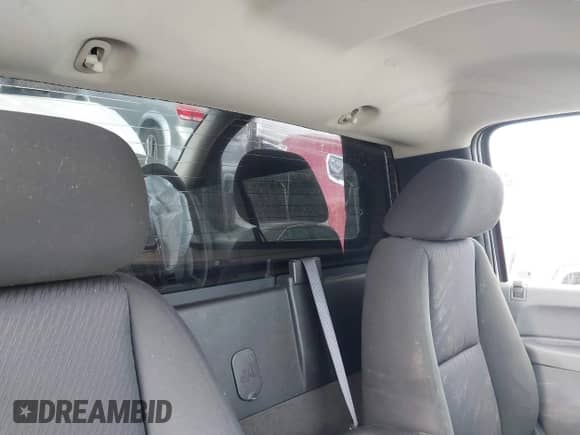 2011 GMC Sierra 1500 Work Truck z VIN 1GTN2TE01BZ326091, wystawiony jako IAAI lot #41516755 z przebiegiem Nie podano mil oraz . Historia ofert i sprzedaży dostępna na DreamBid. Obrazek 8.