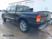 2006 GMC Sierra 1500 SL z VIN 2GTEC13V361346180, wystawiony jako IAAI lot #42227724 z przebiegiem 254 431 mil mil oraz . Historia ofert i sprzedaży dostępna na DreamBid. Obrazek 3.