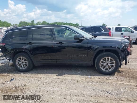 2022 Jeep Grand Cherokee Altitude with VIN 1C4RJKAG3N8562530, listed as a IAAI auction lot 42640408 with 54,025 mi miles and . Bid and sale history available at DreamBid. Image 14.