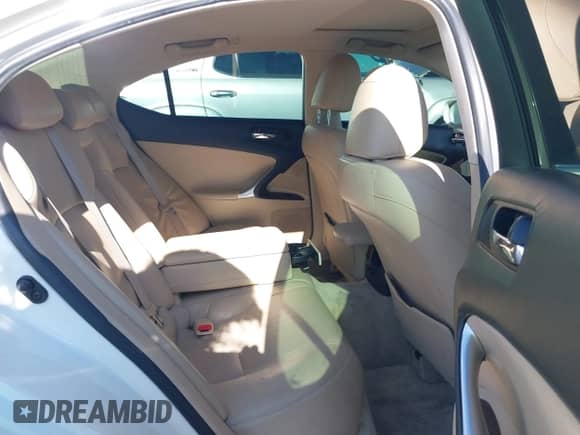 2006 Lexus IS 250 с VIN JTHBK262762001519, выставлен на аукционе IAAI как лот 43105327 с пробегом Не указан миль и . История ставок и продаж доступна на DreamBid. Изображение 8.