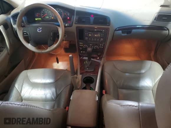 2006 Volvo XC70 with VIN YV4SZ592561209850, listed as a Copart auction lot 80675685 with 213,766 mi miles and Salvage title. Bid and sale history available at DreamBid. Image 8.