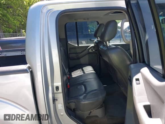 2011 Nissan Frontier Pro-4X с VIN 1N6AD0EV0BC408218, выставлен на аукционе IAAI как лот 42187823 с пробегом 165 995 миль миль и . История ставок и продаж доступна на DreamBid. Изображение 8.