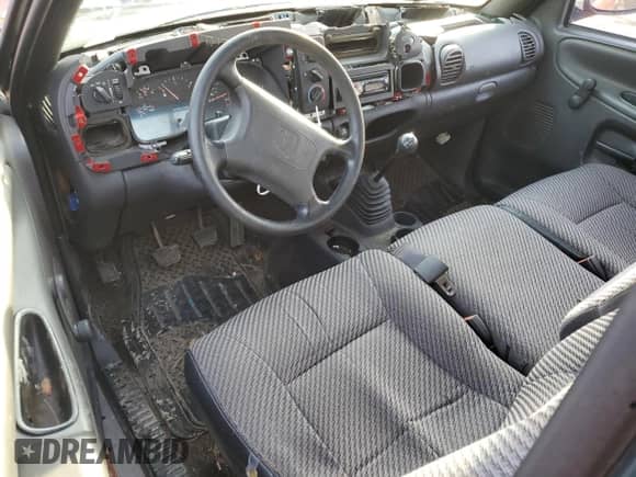 1999 Dodge 1500 с VIN 1B7HC16X5XS190087, выставлен на аукционе Copart как лот 46393795 с пробегом 174 178 миль миль и Списание • Salvage title. История ставок и продаж доступна на DreamBid. Изображение 8.