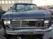 1986 Ford F-150 z VIN 1FTEF14N2GPA89930, wystawiony jako Copart lot #43658645 z przebiegiem 87 219 mil mil oraz Czysty tytuł • Clean title. Historia ofert i sprzedaży dostępna na DreamBid. Obrazek 5.