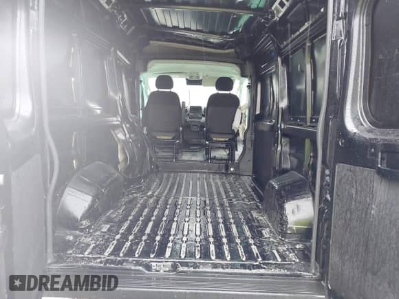 2023 Ram ProMaster Cargo с VIN 3C6LRVCG0PE552020, выставлен на аукционе IAAI как лот 42017519 с пробегом 15 832 миль миль и . История ставок и продаж доступна на DreamBid. Изображение 8.