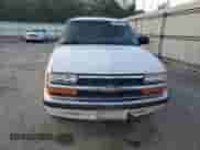 1999 Chevrolet Blazer LS z VIN 1GNCS13W1X2162495, wystawiony jako Copart lot #80019274 z przebiegiem Nie podano mil oraz Szkoda całkowita • Salvage title. Historia ofert i sprzedaży dostępna na DreamBid. Obrazek 5.