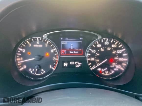 2014 Nissan Pathfinder S with VIN 5N1AR2MN5EC685142, listed as a Copart auction lot 81525445 with 120,174 mi miles and Clean title. Bid and sale history available at DreamBid. Image 8.