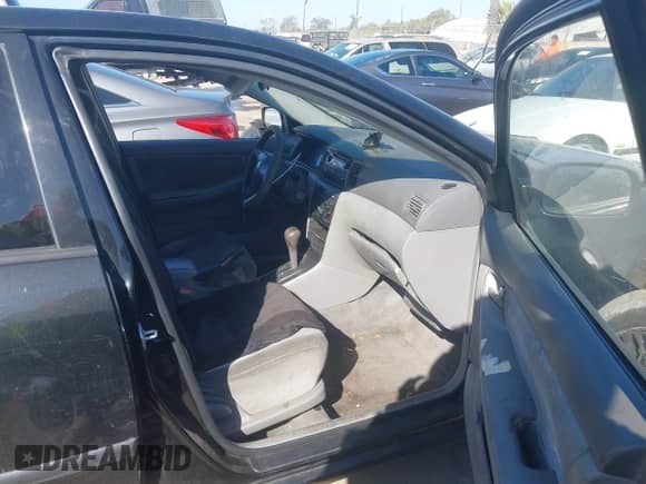 2004 Toyota Corolla CE with VIN JTDBR32E042030098, listed as a IAAI auction lot 43423073 with 170,493 mi miles and . Bid and sale history available at DreamBid. Image 5.