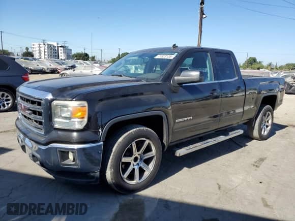 2014 GMC Sierra 1500 SLE with VIN 1GTR1UEC3EZ132199, listed as a Copart auction lot 71823135 with 217,972 mi miles and Salvage title. Bid and sale history available at DreamBid. Image 1.