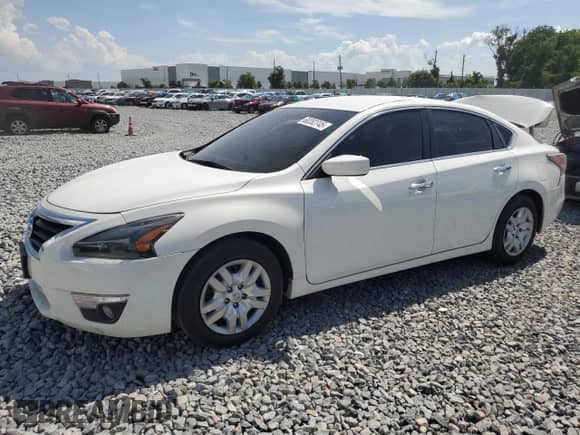 2015 Nissan Altima SV с VIN 1N4AL3AP0FC415924, выставлен на аукционе Copart как лот 60352745 с пробегом 130 415 миль миль и На запчасти • Non repairable. История ставок и продаж доступна на DreamBid. Изображение 1.
