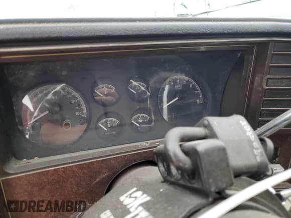 1980 Chevrolet Malibu с VIN 1W27HAZ402217, выставлен на аукционе Copart как лот 65213465 с пробегом Не указан миль и Списание • Salvage title. История ставок и продаж доступна на DreamBid. Изображение 9.