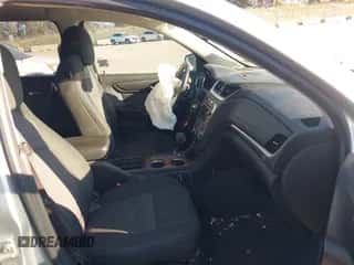 2013 Chevrolet Traverse LT z VIN 1GNKVJKD0DJ228782, wystawiony jako IAAI lot #43404656 z przebiegiem 143 267 mil mil oraz . Historia ofert i sprzedaży dostępna na DreamBid. Obrazek 5.