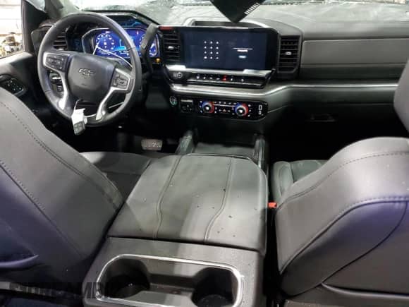 2024 Chevrolet Silverado 3500HD LTZ z VIN 2GC4YUEY3R1199871, wystawiony jako Copart lot #59727175 z przebiegiem Nie podano mil oraz Szkoda całkowita • Salvage title. Historia ofert i sprzedaży dostępna na DreamBid. Obrazek 8.