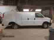 2024 Chevrolet Express Cargo с VIN 1GCWGBFP9R1141680, выставлен на аукционе IAAI как лот 42797917 с пробегом 17 441 миль миль и . История ставок и продаж доступна на DreamBid. Изображение 13.