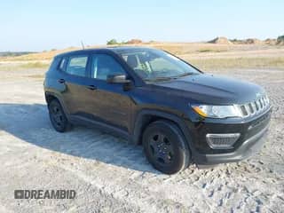 2020 Jeep Compass Sport z VIN 3C4NJCAB7LT230467, wystawiony jako IAAI lot #43226729 z przebiegiem 112 835 mil mil oraz . Historia ofert i sprzedaży dostępna na DreamBid. Obrazek 1.