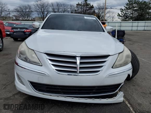 2012 Hyundai Genesis 3.8L with VIN KMHGC4DD9CU184843, listed as a Copart auction lot 50561655 with 166,662 mi miles and Salvage title. Bid and sale history available at DreamBid. Image 5.