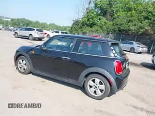 2019 MINI Hardtop Cooper with VIN WMWXP5C55K2H29892, listed as a IAAI auction lot 42411562 with 54,754 mi miles and . Bid and sale history available at DreamBid. Image 3.