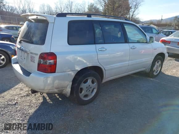 2006 Toyota Highlander with VIN JTEHP21A460181691, listed as a IAAI auction lot 41658694 with 217,517 mi miles and . Bid and sale history available at DreamBid. Image 4.