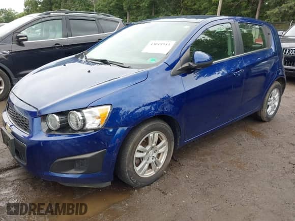 2013 Chevrolet Sonic LT с VIN 1G1JC6SB7D4247195, выставлен на аукционе IAAI как лот 43018943 с пробегом 83 490 миль миль и . История ставок и продаж доступна на DreamBid. Изображение 2.