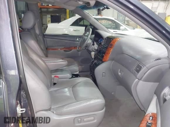 2010 Toyota Sienna XLE с VIN 5TDYK4CC2AS309994, выставлен на аукционе IAAI как лот 41487495 с пробегом Не указан миль и . История ставок и продаж доступна на DreamBid. Изображение 5.