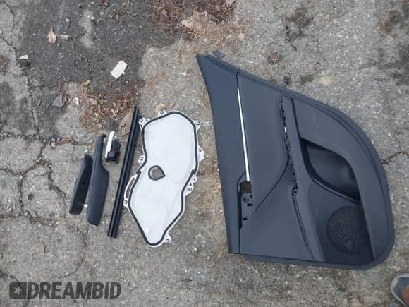 2023 Toyota Camry Hybrid XSE с VIN 4T1K31AK8PU058622, выставлен на аукционе IAAI как лот 42650561 с пробегом 2 456 миль миль и . История ставок и продаж доступна на DreamBid. Изображение 12.