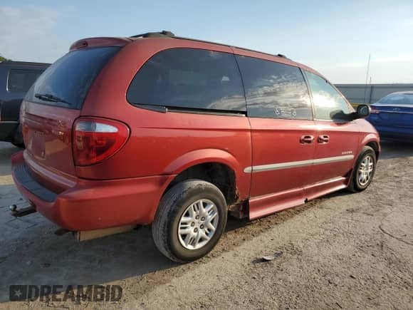 2001 Dodge Caravan Sport with VIN 2B8GP44G31R119785, listed as a Copart auction lot 85312525 with 180,758 mi miles and Clean title. Bid and sale history available at DreamBid. Image 3.
