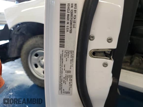 2022 Ram 1500 Tradesman z VIN 1C6RR7FG5NS187930, wystawiony jako Copart lot #68198905 z przebiegiem Nie podano mil oraz Szkoda całkowita • Salvage title. Historia ofert i sprzedaży dostępna na DreamBid. Obrazek 12.