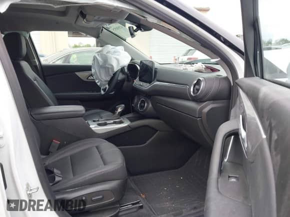 2024 Chevrolet Blazer LT с VIN 3GNKBDRS3RS182739, выставлен на аукционе IAAI как лот 42090575 с пробегом 13 005 миль миль и . История ставок и продаж доступна на DreamBid. Изображение 5.