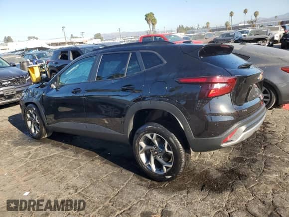 2025 Chevrolet Trax LT with VIN KL77LHEPXSC245445, listed as a Copart auction lot 70037675 with 7,159 mi miles and Salvage title. Bid and sale history available at DreamBid. Image 2.
