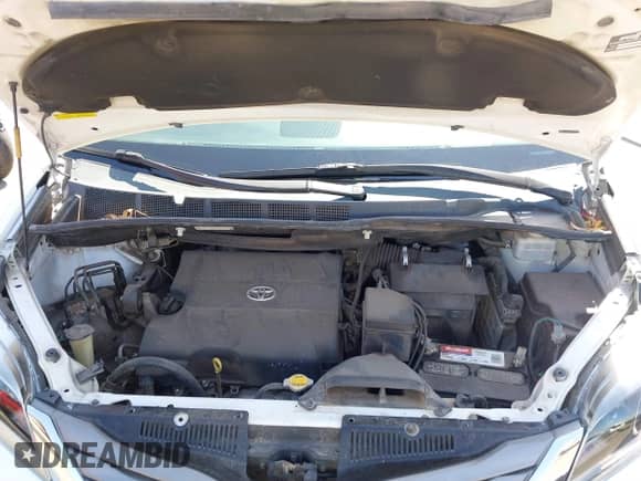 2013 Toyota Sienna XLE AAS with VIN 5TDYK3DC6DS381794, listed as a IAAI auction lot 41845507 with 160,290 mi miles and . Bid and sale history available at DreamBid. Image 10.