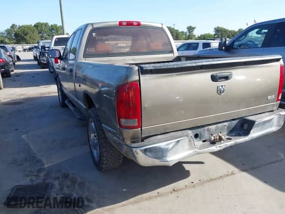 2006 Dodge 1500 SLT с VIN 1D7HA18N46S611545, выставлен на аукционе IAAI как лот 42863621 с пробегом 198 442 миль миль и . История ставок и продаж доступна на DreamBid. Изображение 3.