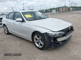 2015 BMW 3 Series 328i с VIN WBA3A5C57FP603958, выставлен на аукционе IAAI как лот 42722220 с пробегом 61 009 миль миль и . История ставок и продаж доступна на DreamBid. Изображение 1.