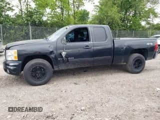 2009 Chevrolet Silverado 1500 LTZ с VIN 1GCEK39J89Z200663, выставлен на аукционе Copart как лот 56285545 с пробегом 207 964 миль миль и Списание • Salvage title. История ставок и продаж доступна на DreamBid. Изображение 1.