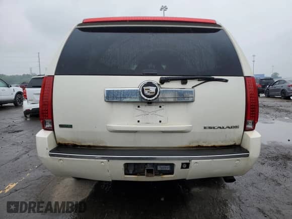 2011 Cadillac Escalade ESV Premium z VIN 1GYS4JEF5BR176616, wystawiony jako Copart lot #59922135 z przebiegiem 161 351 mil mil oraz Czysty tytuł • Clean title. Historia ofert i sprzedaży dostępna na DreamBid. Obrazek 6.